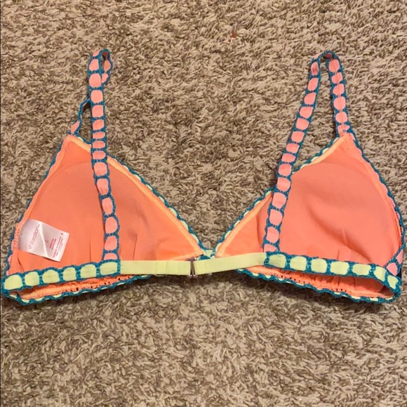 NWOT bikini top - Picture 2 of 3